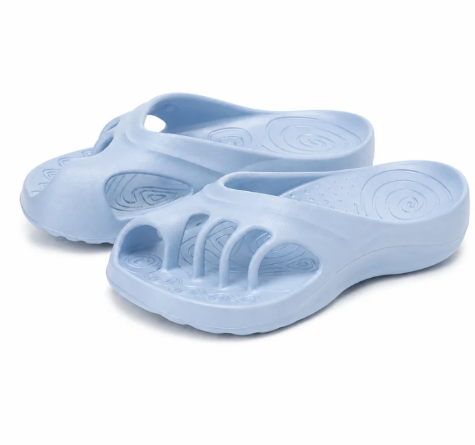 THE LUNAVIA™ TOEROOM